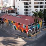 Nuevo mural en la fachada de Visit Santa Marta