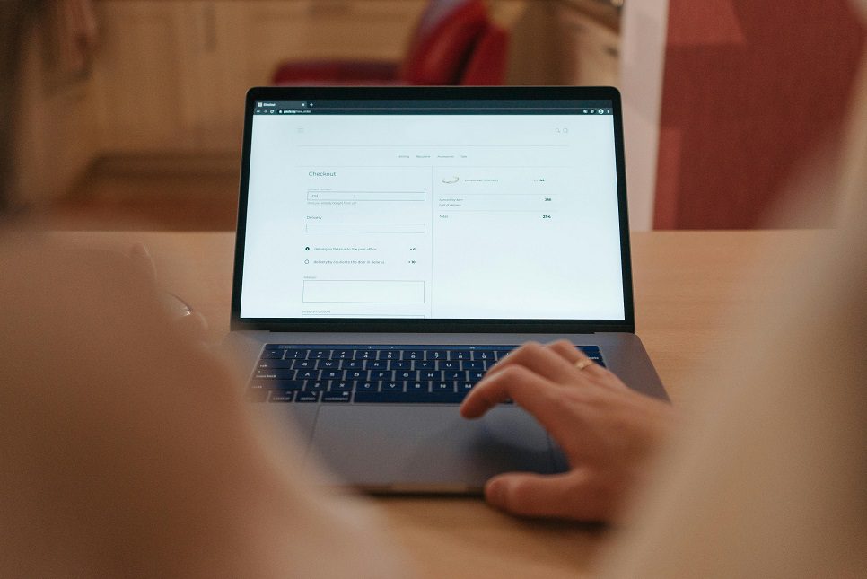 Automatización y personalización: desafíos del sector asegurador en Colombia