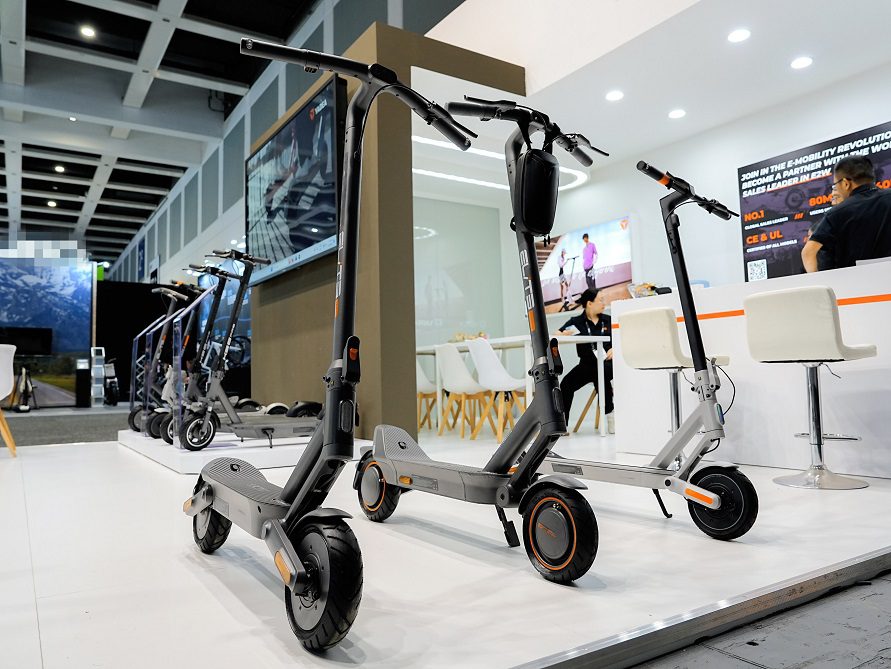 Yadea presenta vehículos eléctricos de dos ruedas avanzados en IFA Berlín 2024 