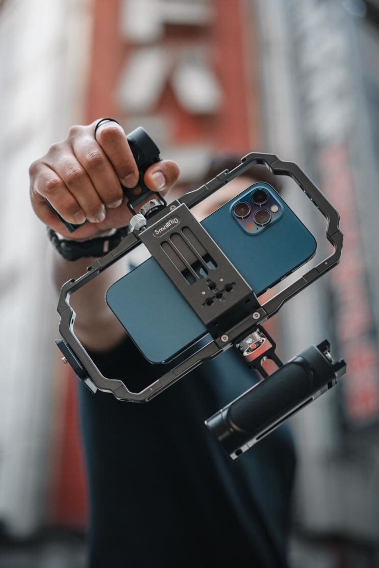 ¿Cómo grabar un video musical con el iPhone 16 Pro y SmallRig Phone Cage?