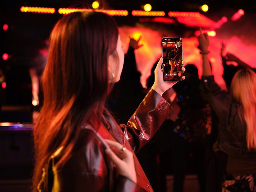 OPPO Reno 12: Conectividad y soluciones para situaciones extremas