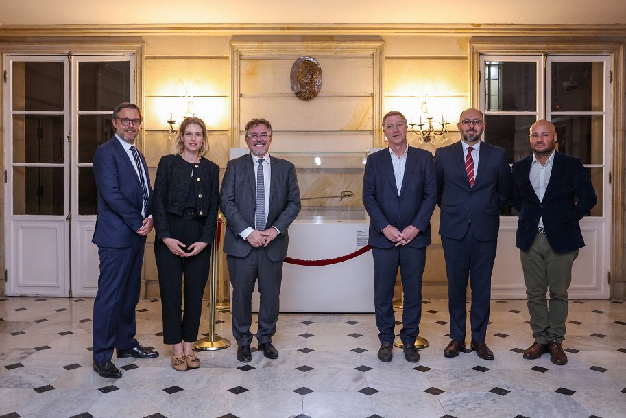 Presidencia y Thales firman acuerdo para colaborar en estrategias de ciberseguridad y asuntos espaciales