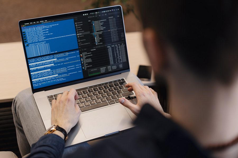 Tendencias en software para 2025: el tren bala de la revolución industrial