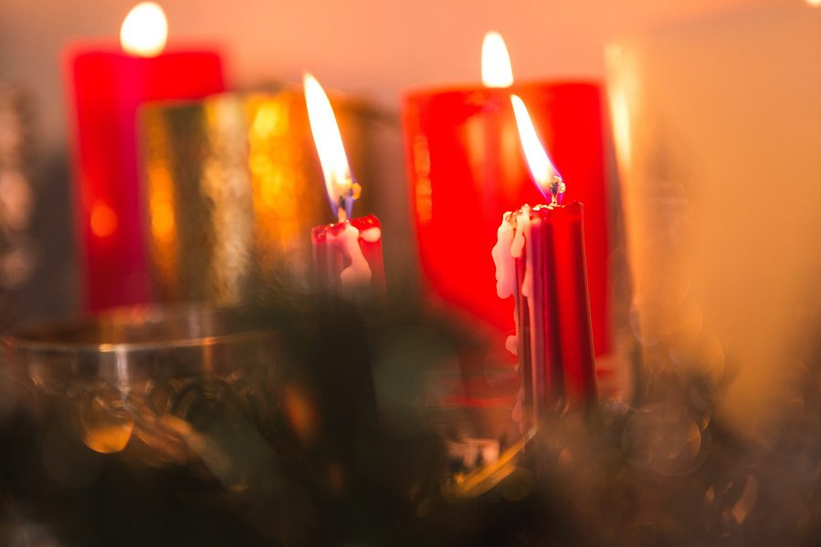 Noches brillantes y fotos nítidas: guía para obtener fotos perfectas bajo la luz de las velas