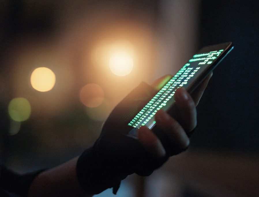 Estafas telefónicas desde prisiones causan pérdidas millonarias en Latam