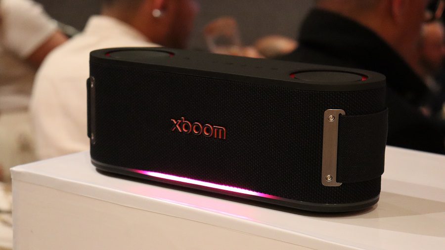 LG presenta en Colombia los nuevos parlantes xboom con IA
