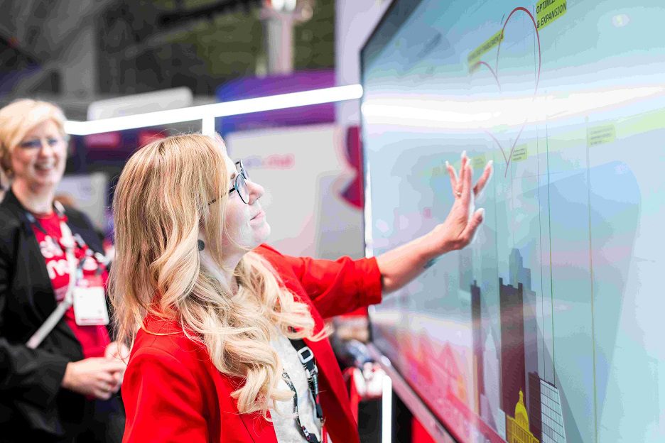 Red Hat optimiza Red Hat AI para acelerar las implementaciones de la IA empresarial