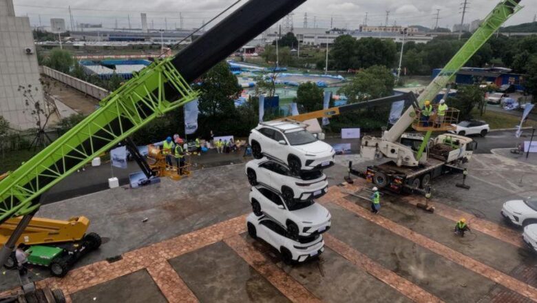 Chery eQ7 establece Récord Guinness por su resistencia estructural
