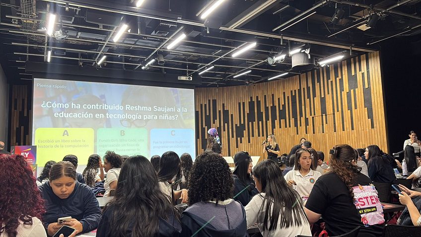 EY y Geek Girls LatAm fomentan la equidad de género con el lanzamiento de EY STEMAPP en Colombia