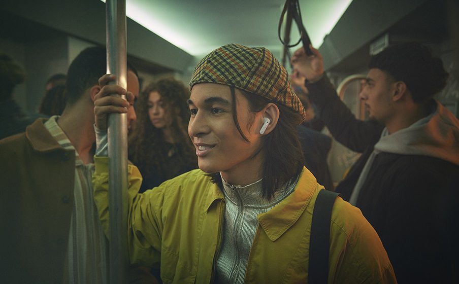 Descubra los audífonos de JBL que transformarán su experiencia con los audiolibros