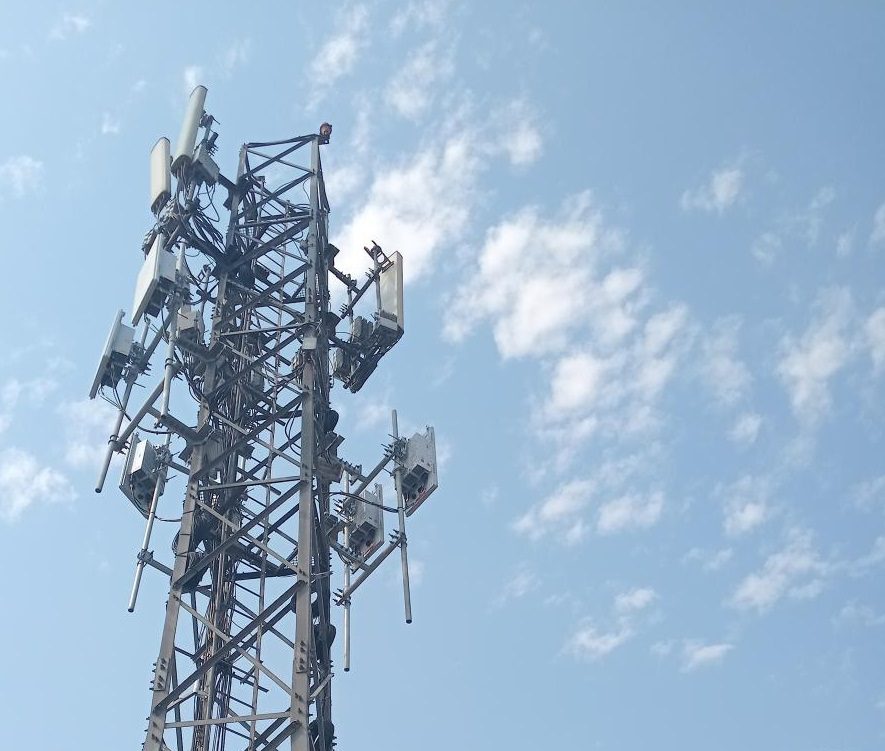 Zong y ZTE lanzan la primera solución de antena inteligente digital y radio de banda ultra ancha de 8 x 120 W de la industria