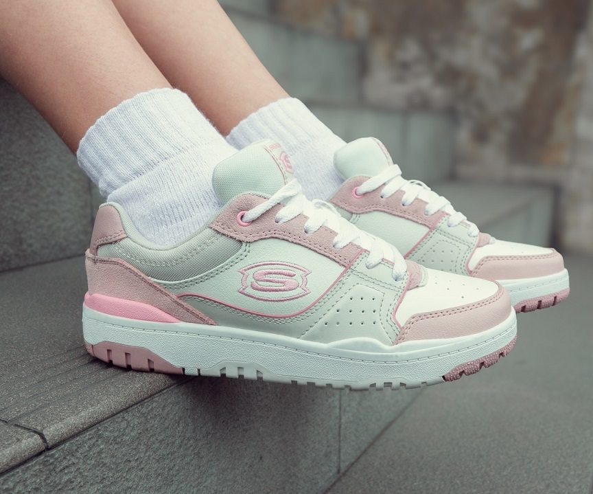 Elija zapatos cómodos y con estilo para el regreso a clases de sus hijos