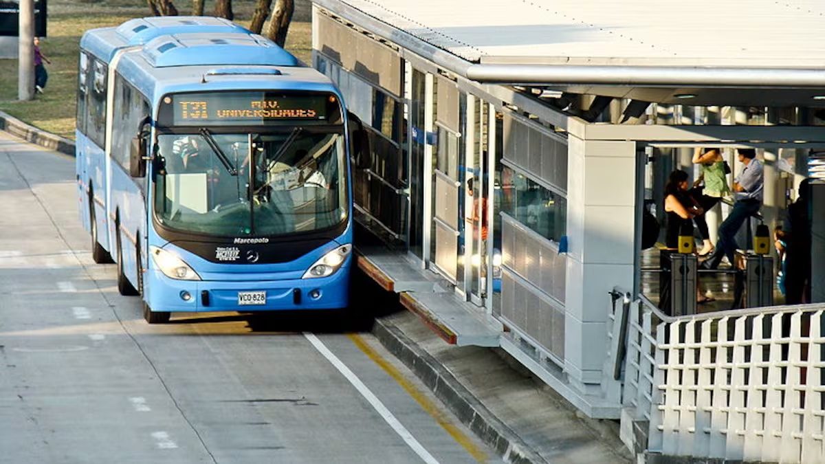 Cali moderniza el MIO: ahora el pasaje se puede pagar con tarjetas débito y crédito de Mastercard y Visa