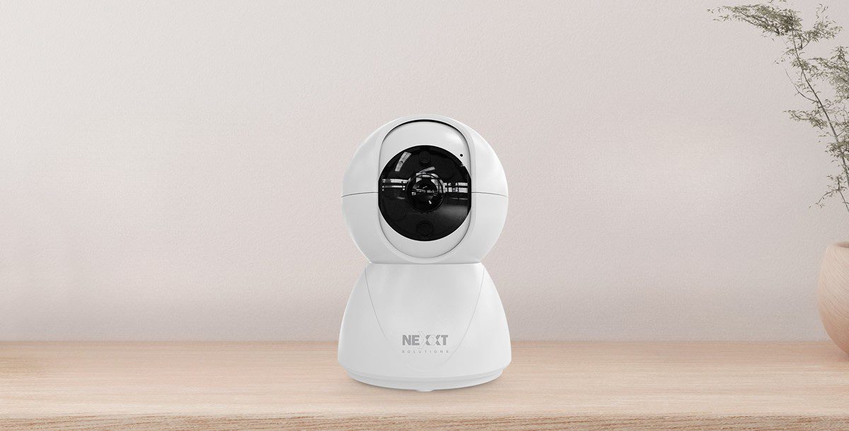Nexxt Home presenta en Colombia su Cámara Inteligente Wi-Fi motorizada para interiores NHC-IP10