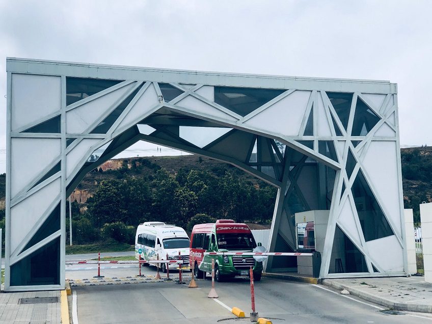 Copiloto presenta un nuevo sistema automatizado de ingreso y salida de vehículos 