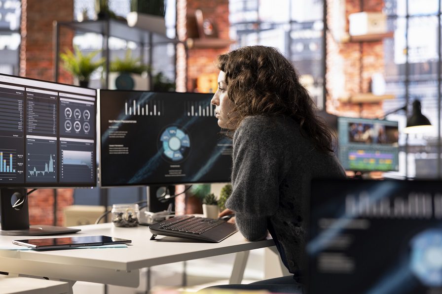 66% de las empresas colombianas ya superó la etapa inicial de adopción de IA, según estudio de Deel