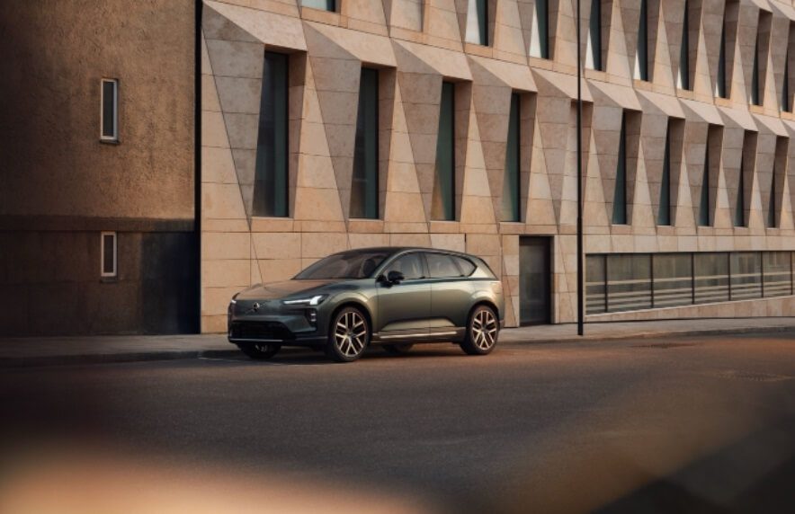 Volvo Cars acelera la producción del EX60 para satisfacer la excepcional demanda global