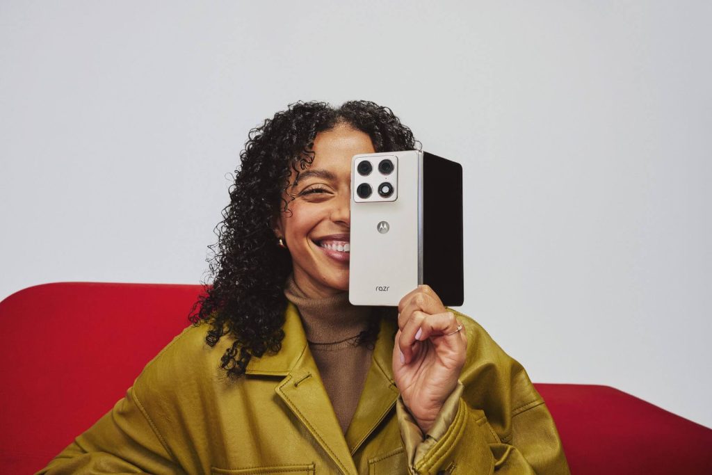Motorola razr fold: El smartphone que redefine la productividad y el lujo tecnológico