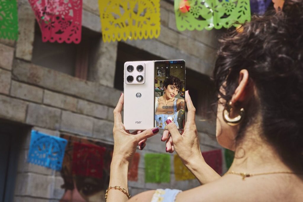 El nuevo motorola razr fold conquista el ranking de DXOMARK como la mejor cámara plegable