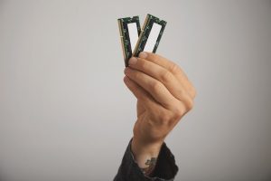 DDR4 vs DDR5 en 2026: ¿Qué elegir en un mercado de memorias cada vez más complejo?
