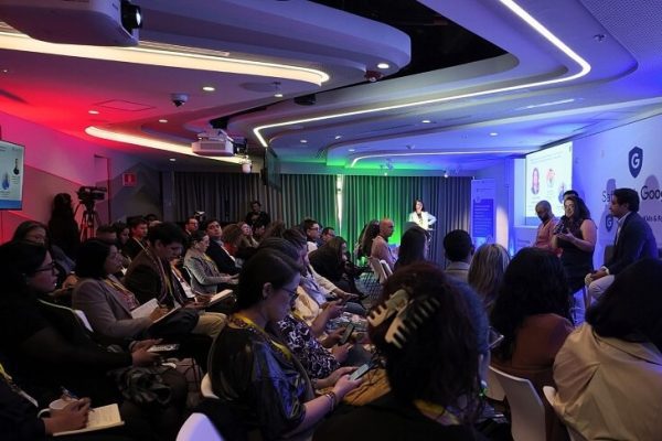 Inversión de Google para fortalecer la seguridad digital familiar en Colombia y Perú