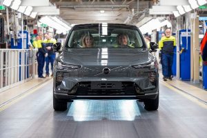 Volvo Cars inicia la producción del revolucionario SUV eléctrico EX60