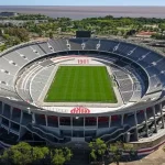 Una experiencia Monumental: Gonzalo Montiel abre las puertas de uno de los estadios más icónicos del fútbol