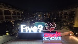 Five9 y Claro empresas apuestan por la inteligencia artificial para transformar la experiencia del cliente en Colombia