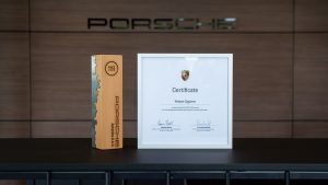 Porsche reconoce a Autoelite por su excelencia en servicio postventa