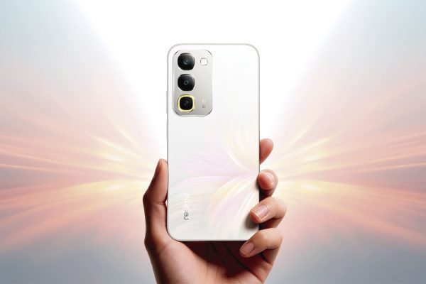 El realme C100 debuta en Colombia con una batería inagotable y resistencia extrema