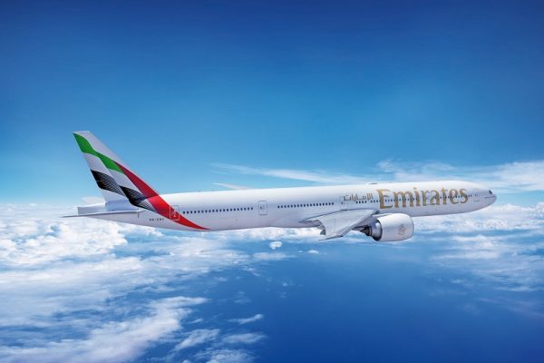 Emirates recupera sus operaciones globales y alcanza el 96 % de su red de destinos