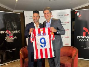 Chubb y Radamel Falcao impulsan los seguros para empresas medianas en Colombia