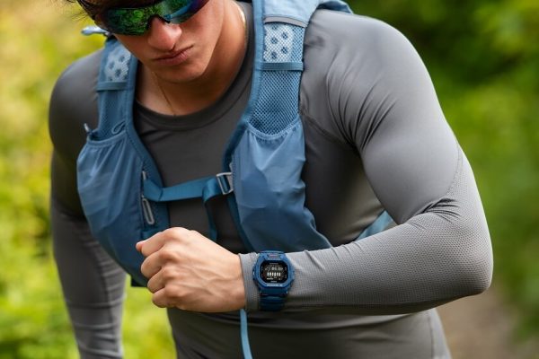 Media maratón mood: outfits urbanos para corredores casuales