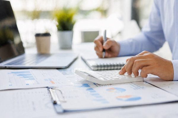Salesforce lanza Agentforce Operations para acabar con los cuellos de botella en la gestión administrativa