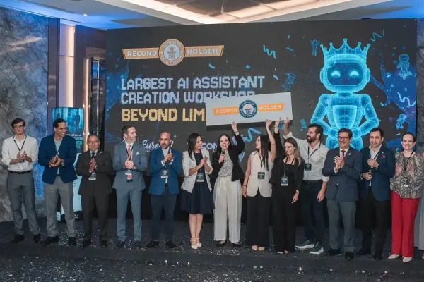 La plataforma de IA Jelou y la UEES logran récord Guinness mundial en desarrollo de asistentes virtuales