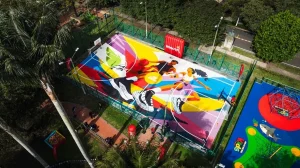Skechers y Tejidos Urbanos mejoran parque en Bogotá, transformando 18.000 pares de zapatos en material reciclado