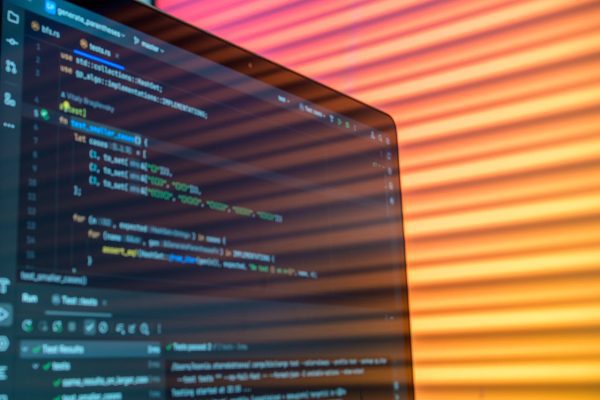 Cloudflare aporta entornos seguros y escalables para los agentes gestionados de Claude