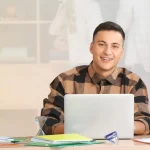 Aprende con Claro expande su plataforma gratuita de educación digital con cursos certificados para la temporada de vacaciones