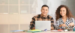 Aprende con Claro expande su plataforma gratuita de educación digital con cursos certificados para la temporada de vacaciones