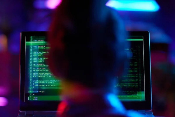 El reporte global de Fortinet expone la urgencia de fortalecer la seguridad OT frente al incremento de riesgos en la industria latinoamericana