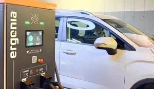 Movilidad eléctrica en Colombia: crecen las ventas, pero persisten retos en infraestructura y capacidad energética