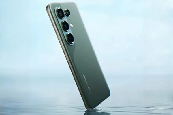 TECNO presenta la serie TECNO CAMON 50 en Colombia de la mano del futbolista Davinson Sánchez