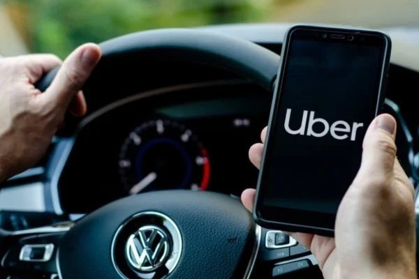 Uber activará beneficios de movilidad y un botón de reporte ciudadano durante la segunda vuelta presidencial
