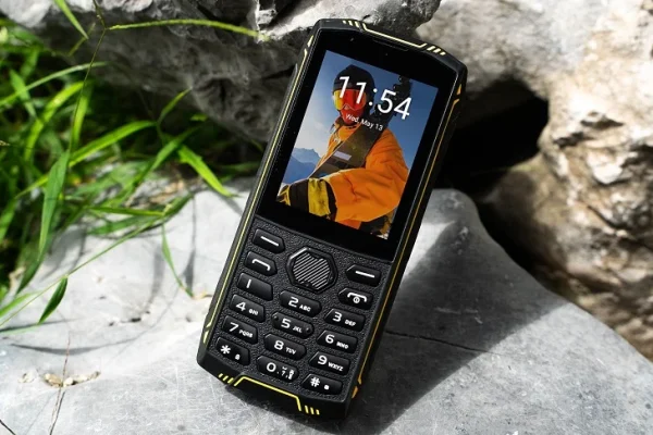 El nuevo Ulefone Armor Mini 5 combina teclado físico y pantalla táctil bajo un ecosistema Android resistente