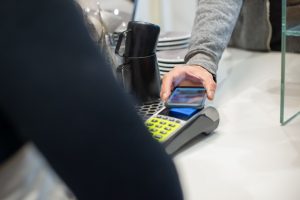 Wallets y pagos instantáneos redefinen la experiencia de pago en escenarios de alta demanda