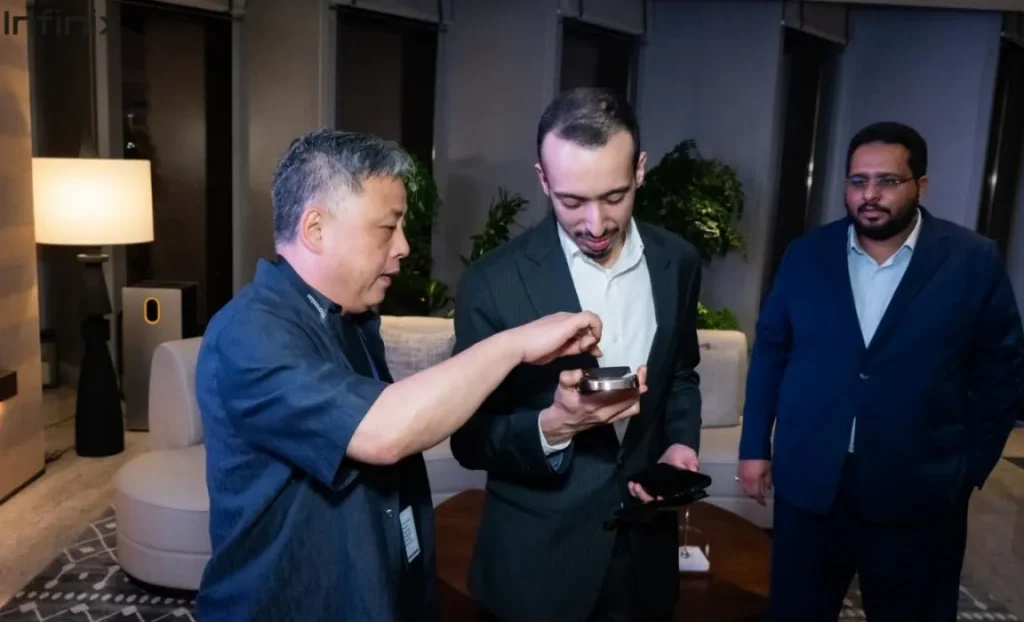 Infinix presenta la nueva serie NOTE 60 en Arabia Saudita con innovaciones en conectividad satelital y diseño automovilístico