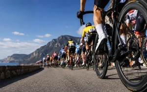 Continental equipa a seis escuadras del Tour de Francia con tecnología apta para el mercado colombiano
