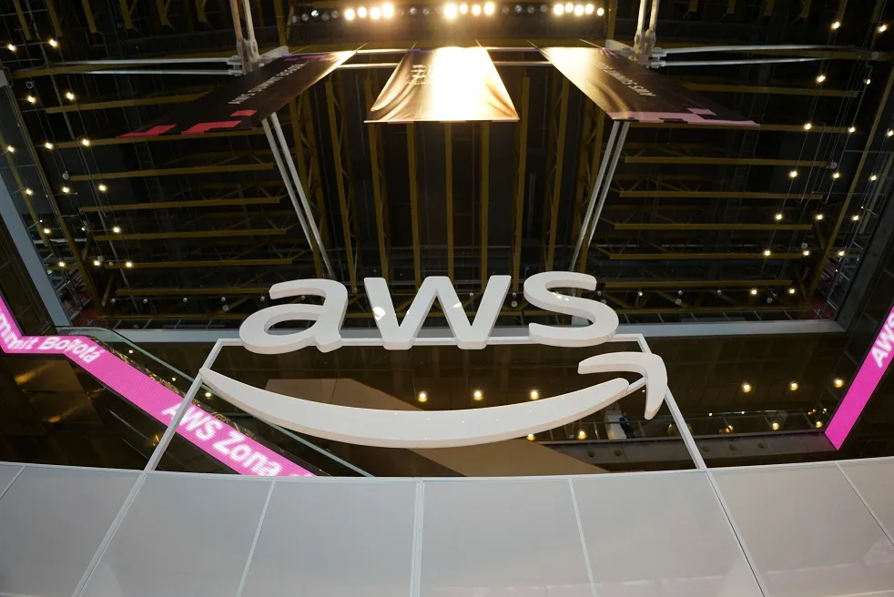 AWS revela que, en el último año, cada cinco minutos una empresa adoptó IA