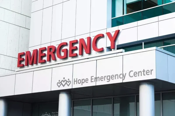 Dispositivos de supervisión remota y enfermería virtual automatizan la atención intensiva en salas hospitalarias