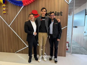 El marco regulatorio acelera la reconfiguración técnica de los sistemas bancarios con el uso de plataformas híbridas de código abierto